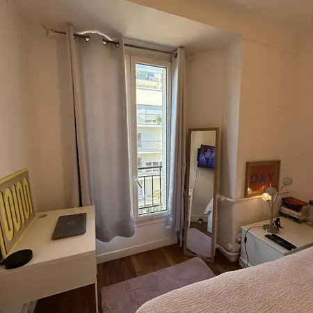 Appartement Cosy, Tour Eiffel & Metro A Pied