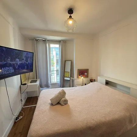 Cosy, Tour Eiffel & Metro A Pied Appartement Parijs